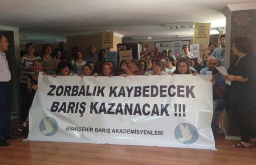 Eskişehir'de Barış Akademisyenlerinin Açıklamasına OHAL Engeli