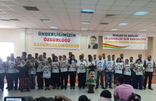 50 kes ji bo hevdîtina bi Ocalan re dest bi gireva birçîbûnê kirin