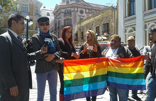 Bolivya'da Trans Bireyler Yeni Kimlik Kartlarını Aldı