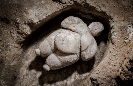 Çatalhöyük’te En Az 7500 Yıllık Eksiksiz Kadın Heykelciği Bulundu