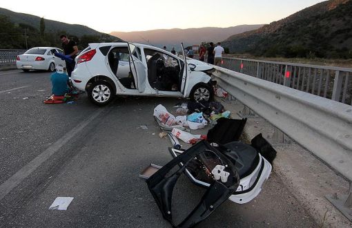 Bayram Tatilinde 67 Kişi Trafik Kazasında Hayatını Kaybetti
