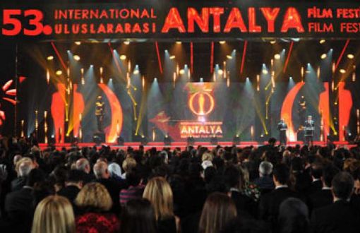 Antalya'da Başrolde Tereddüt ve Ödülsüzlük 