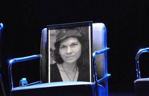 Mine Aydoslu, Kızı Aslı Erdoğan Adına Tucholsky Ödülü'nü Aldı