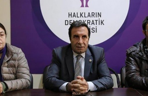 Polîsan parlamenterê HDPyê yê Îdirê desteser kir