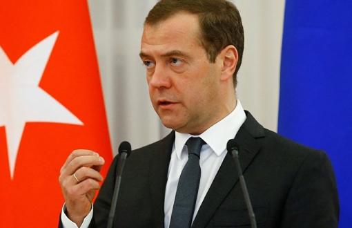 Rusya Başbakanı Medvedev’den Saldırı Açıklaması