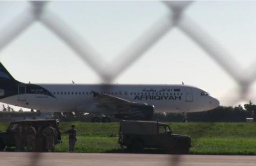 Kaçırılan Libya Uçağındaki Herkes Serbest, Saldırganlar Teslim Oldu