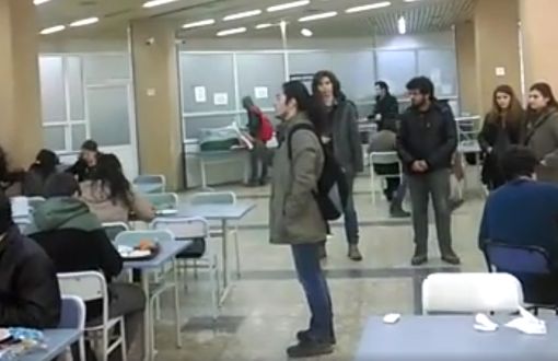 Dokuz Eylül Üniversitesi'nde Halkevleri'nin Laiklik Bildirisini Okuyan Öğrencilere Gözaltı