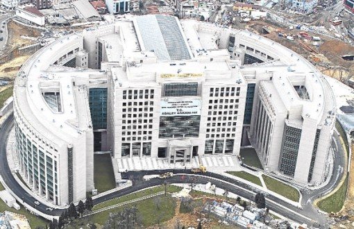 An Emergent Political Icon on the Landscape of İstanbul: The Palace of (In)Justice