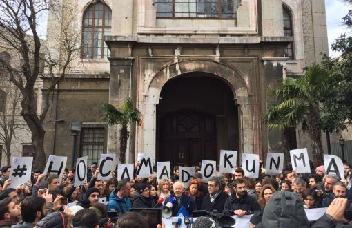 Marmara Hukuk'tan İhraç Edilen Akademisyenler Uğurlandı: Geri Döneceğiz