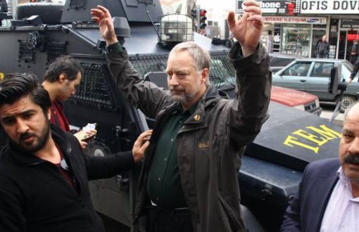 Almanyalı Gazeteci Diyarbakır'da Gözaltına Alındı
