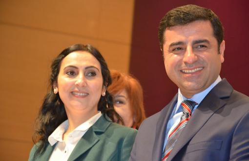 HDP Eş Genel Başkanları Hapiste, Diğer Liderler Okullarda Oy Verdi