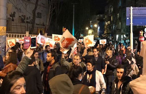Protesters Banging Pots, Pans in İstanbul Against AA’s Referendum Results