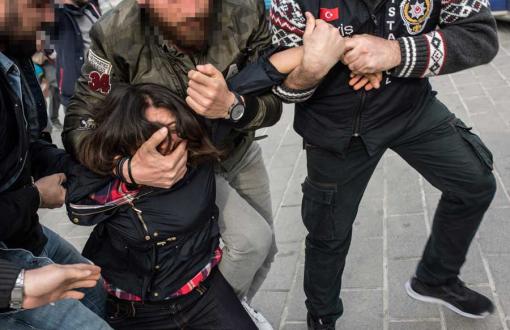 Taksim Meydanı ve İstiklal Caddesi'nde Gözaltılar