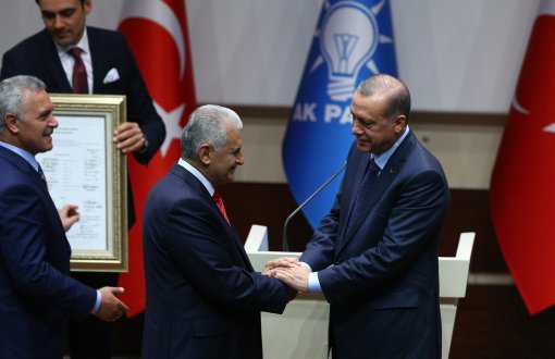 President Erdoğan Becomes AKP Member Again After 3 Years
