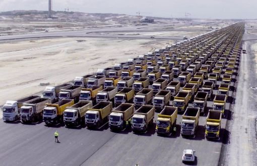 Conquest of Constantinople Celebrated With Parade of 1453 Trucks in 3rd Airport
