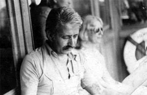 İdris Küçükömer portre fotoğrafı