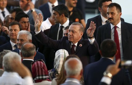 Erdoğan'dan 16. Yıl Kutlamasında AKP'de Köklü Değişim Sinyali 