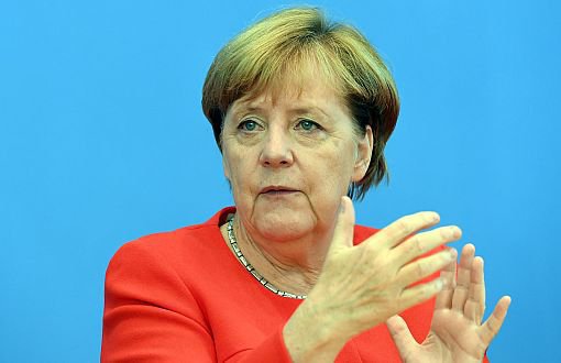 Merkel Demands Release of German Citizens Detained in Turkey