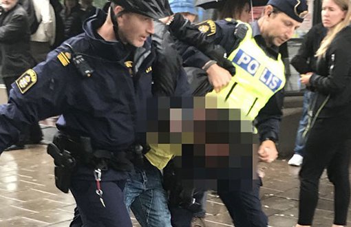 Stockholm'de Bıçaklı Saldırı, Bir Polis Yaralı