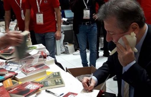 TÜYAP Kitap Fuarı’nda Yazar Sabahattin Önkibar’a Saldırı