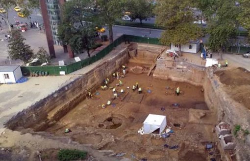 Urn Graves Found During Subway Construction Also Raise Concerns On Attempts to Ascribe Identities