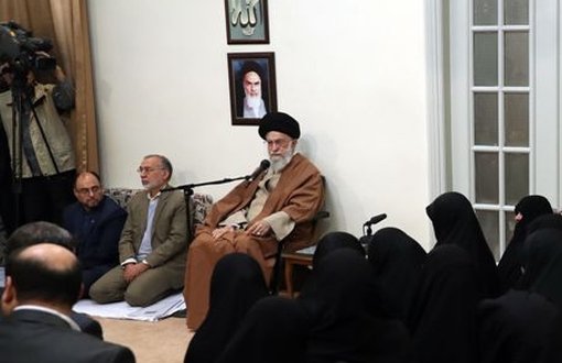 Hamaney ve Devrim Muhafızlarından Açıklama: Düşmanlar İranı Karıştırmak İstiyor