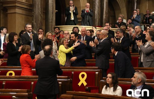 Katalonya'da Yeni Meclis Başkanı 9 Eksikle Seçildi