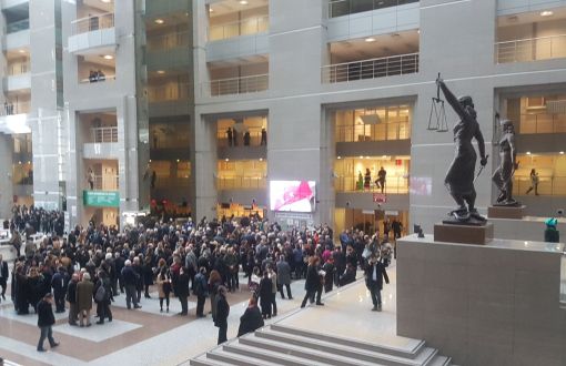 Solidarity with Attorney Kemal Aytaç in front of Themis Statue 