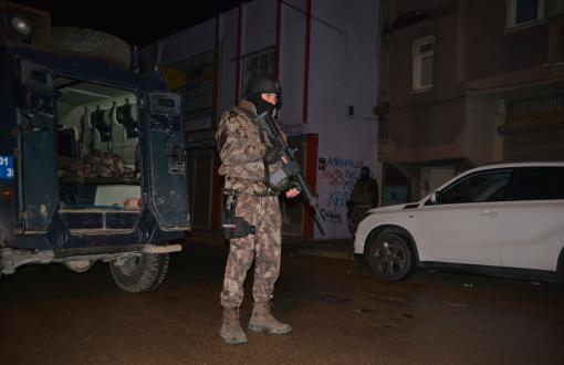 İzmir’de “Sosyal Medyadan” İki Tutuklama