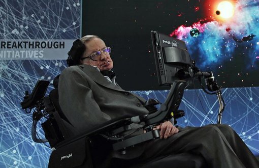 Evrenbilimci Stephen Hawking Hayatını Kaybetti