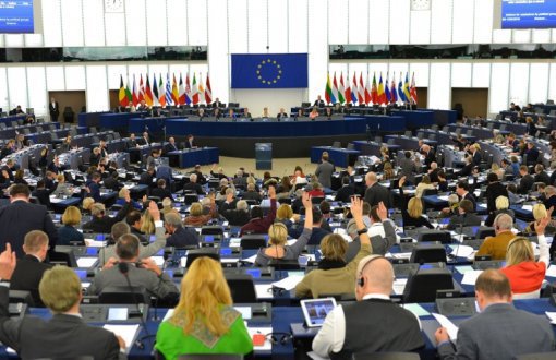 Parlamentoya Ewropayê ji Tirkiyeyê xwest ku ji Efrînê derkeve