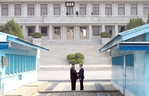Kuzey ve Güney Kore Liderleri Buluştu, Nükleer Silahsızlanma Anlaşması İmzalandı