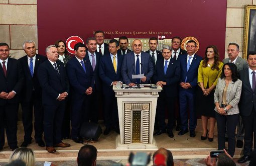 İYİ Parti'ye Katılan 15 Milletvekili Yeniden CHP'ye Döndü