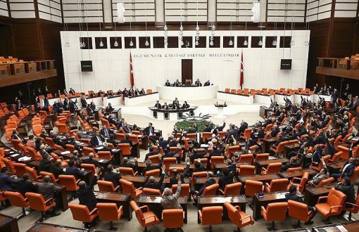 Öğrenci Affı ve ÖYP Düzenlemesi Meclis'te Kabul Edildi
