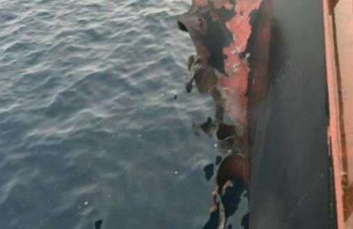 Yemen'e Giden Türkiye Bandıralı Gemide Patlama