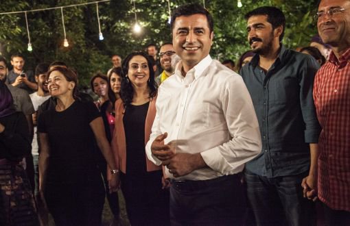 HDP’s Demirtaş Awaits Your Questions at His Social Media Conference