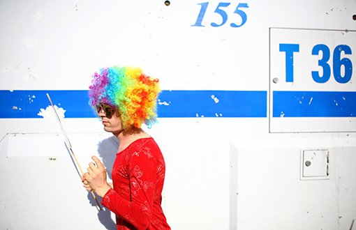 LGBTİ'ler Taksim'e Çağırıyor: Bakarsınız Yürürüz