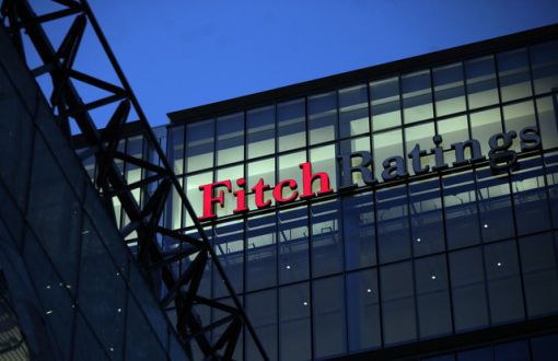 Fitch Türkiye'nin Kredi Notunu Düşürdü