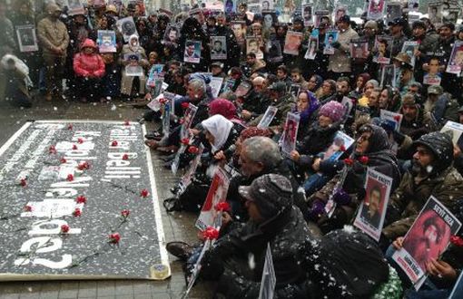 Ceylan Ertem ve Kayıp Yakınları Beni Bul Anneyi Söyledi