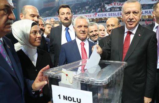 AKP’de Yeni MKYK: 35 Erkek 15 Kadın
