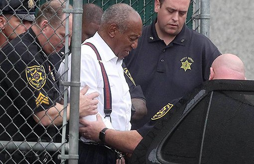 Bill Cosby Tecavüzden Tutuklandı