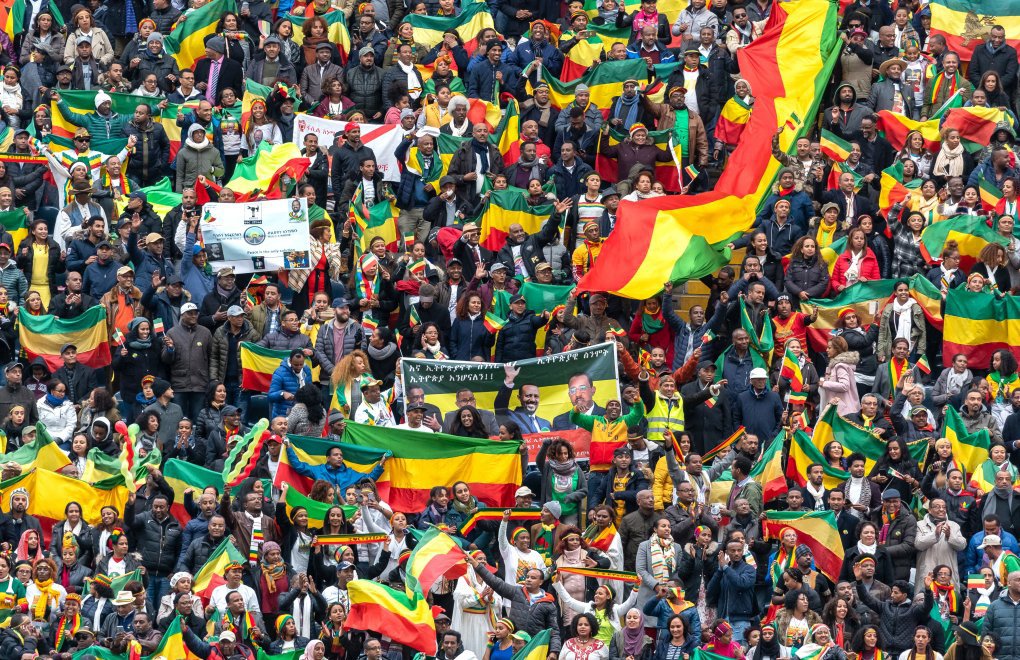 Etiyopya Başbakanı Frankfurt'ta Sürgün Yurttaşlarla Stadyumu Doldurdu