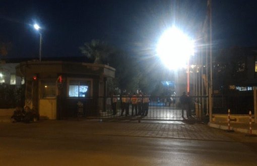 TARİŞ'te 7 İşçi İşten Çıkarıldı, Fabrikada Eylem Yapanlara Polis Müdahale Etti