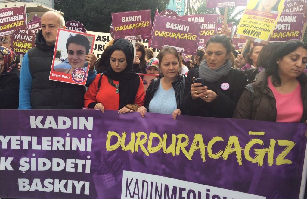 Kadıköy'deki 25 Kasım Yürüyüşü'ne Polis Engeli