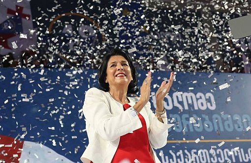 Gürcistan’ın İlk Kadın Cumhurbaşkanı: Salome Zurabişvili