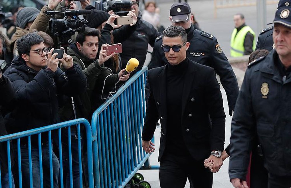 Football Leaks: Cristiano Ronaldo 18 Milyon Euro Ceza Aldı