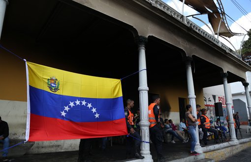 Venezuela: ABD'li Diplomatlar Ülkelerine Döndü, Avrupa Maduro'ya 8 Gün Süre Verdi