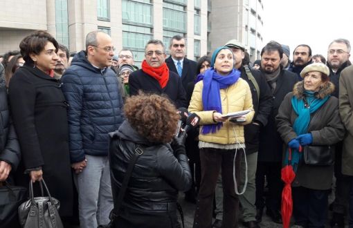 Avukatlar "Derhal Beraat" Dedi, Mahkeme Yargılamanın Devamına Karar Verdi