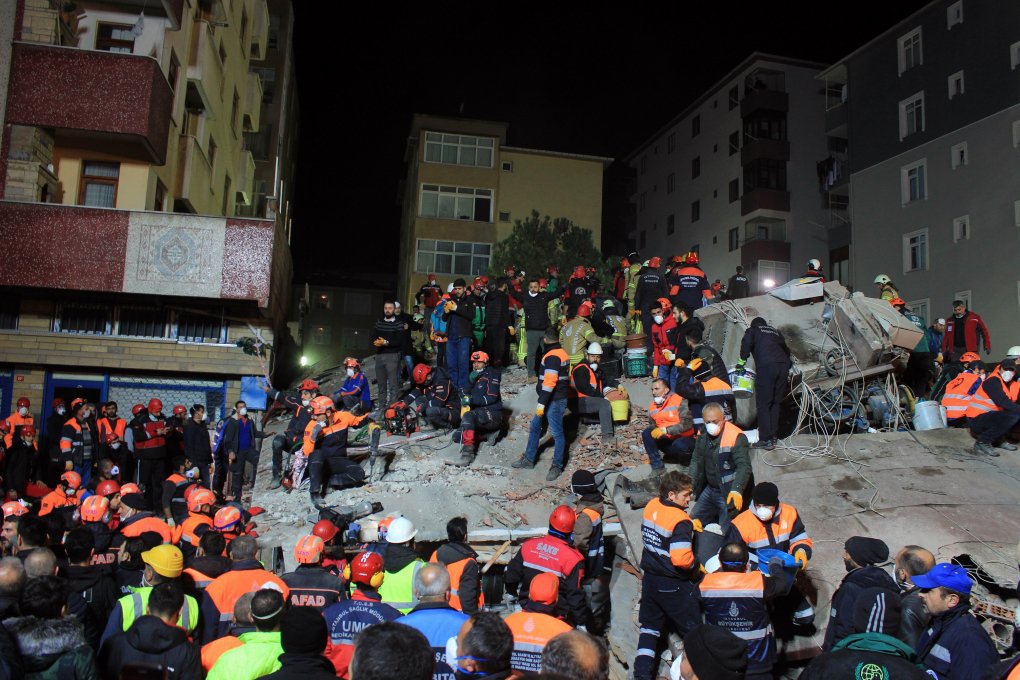 Governorship of İstanbul: 3 People Lose Their Lives in Collapsed Building