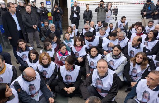 Polis Yürüyüşe İzin Vermedi, HDP’li Vekiller Oturma Eylemi Yaptı